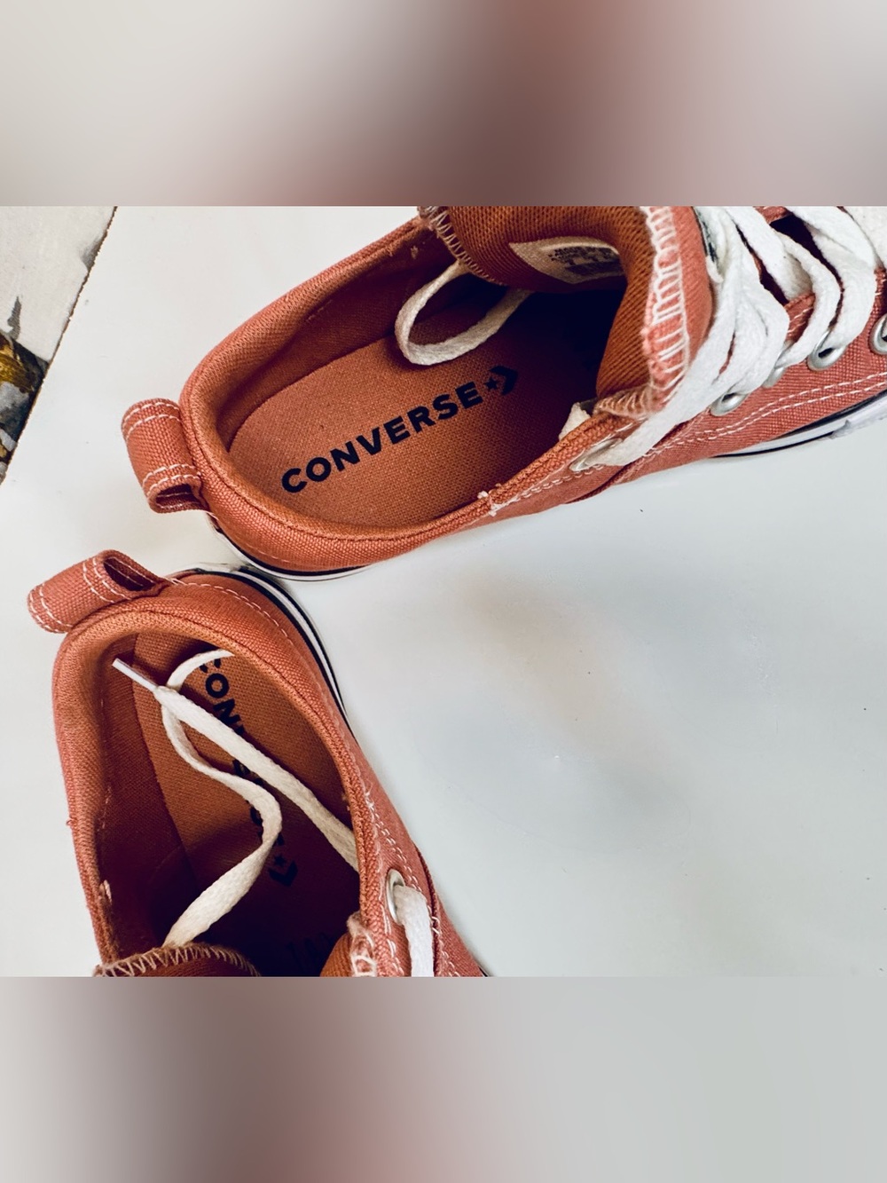Converse All Stars Low Top Salmon Worn Twice Women’s Size 8 - Picture 5 of 9